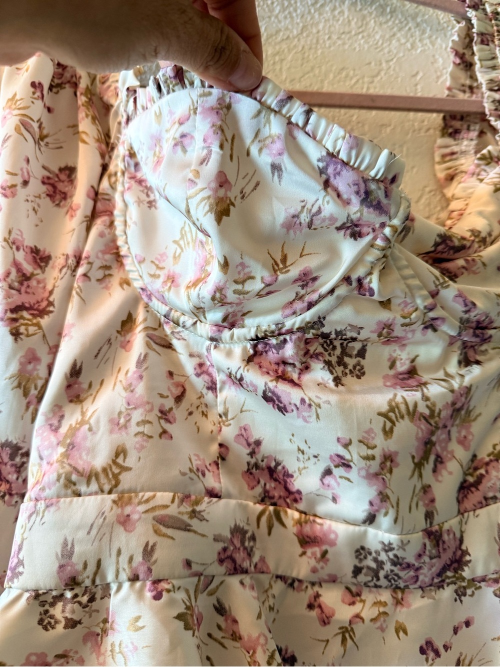 ASTR The Label Floral Sweatheart Neck Underwire Ruffle Ruched Satin Top Sz M - Picture 3 of 11